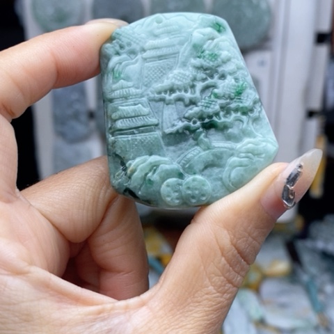 翡翠颈饰未镶嵌翡翠