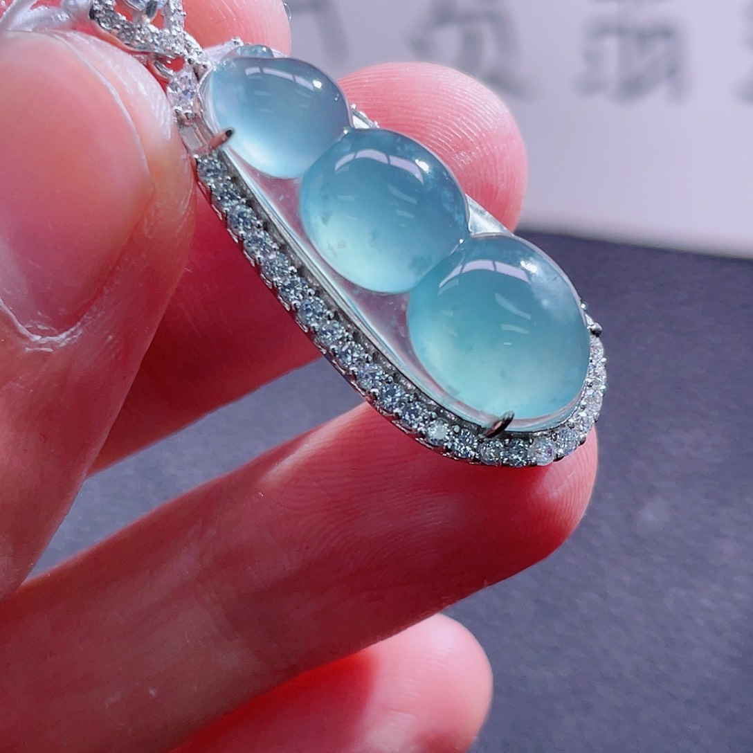 翡翠颈饰银S925镶嵌88888888