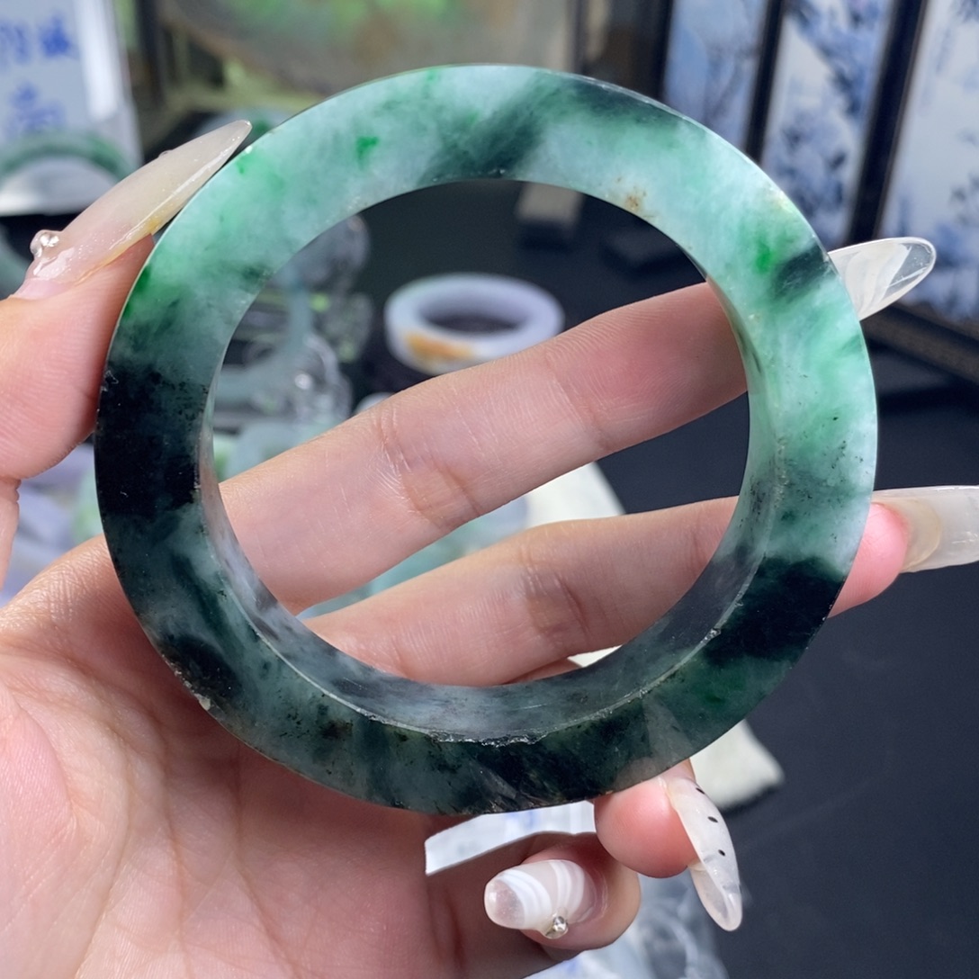 快***乐定制翡翠未镶嵌翡翠手镯