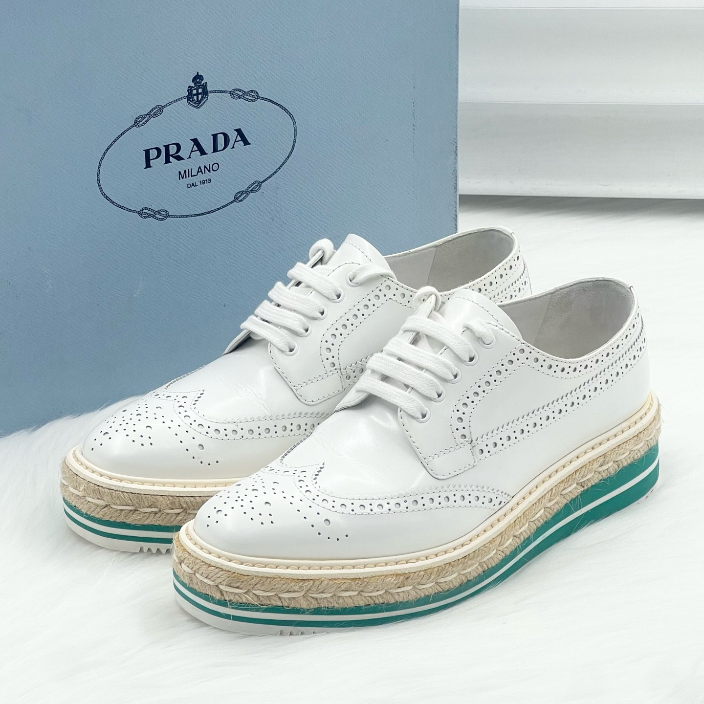 99新 Prada/普拉达 雕花厚底松糕鞋 37.5码 公价7K g235