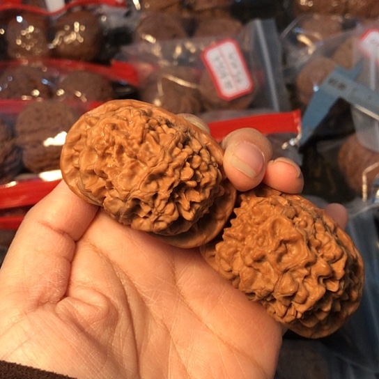 文玩核桃吊坠嘿**?官帽52