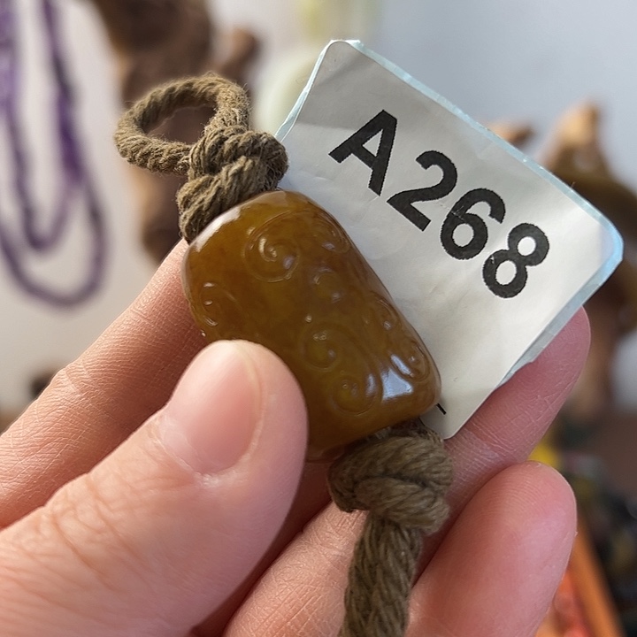 玲***哥和田玉（糖玉）未镶嵌颈饰