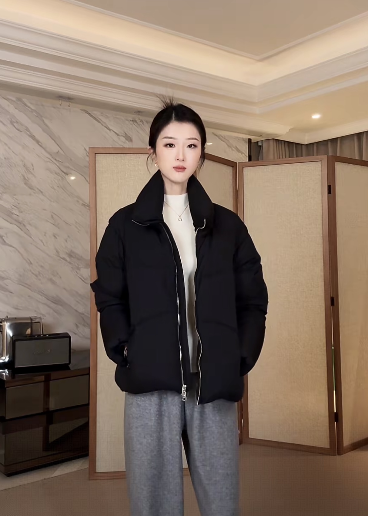 龟背中长款廓形连帽羽绒服