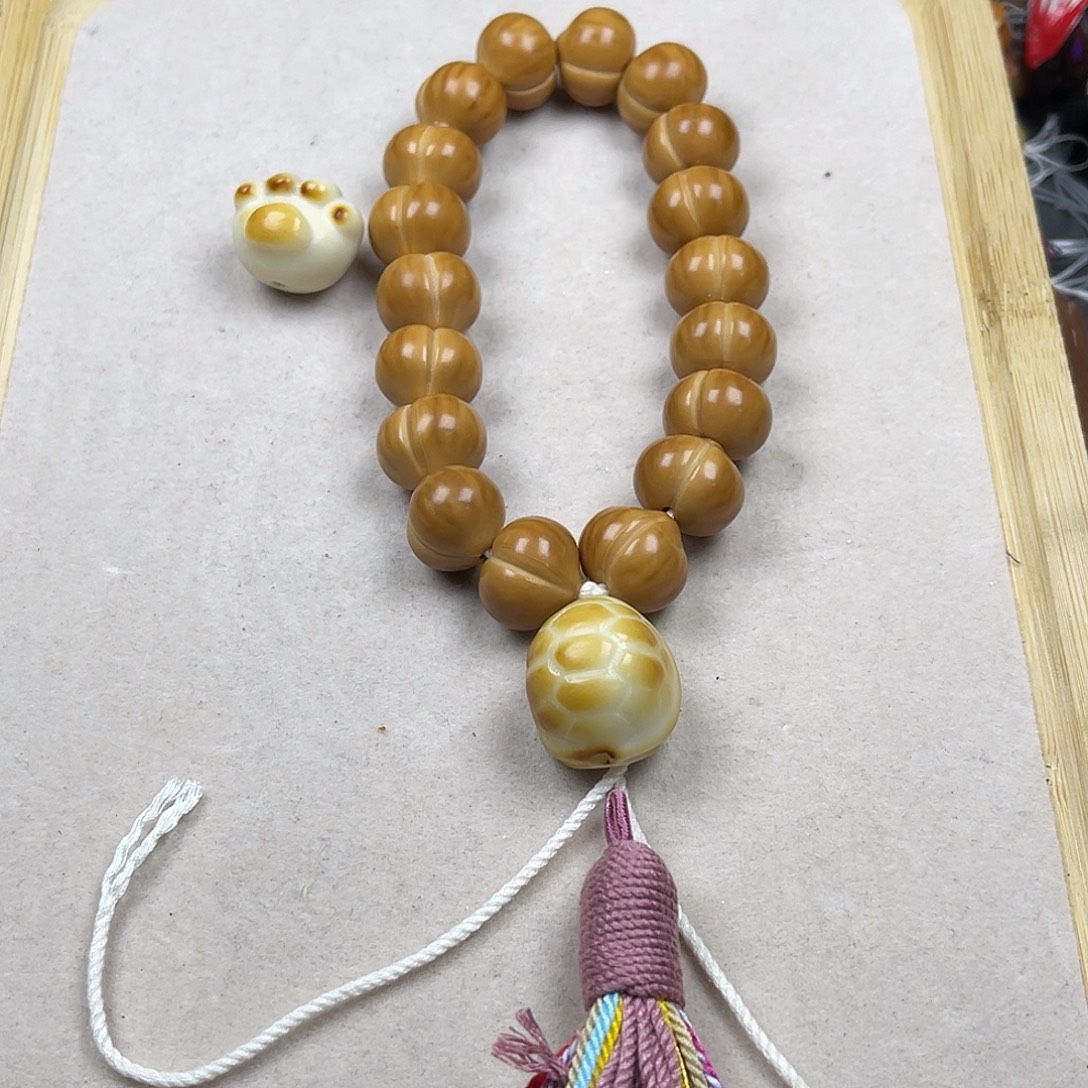 小***苏手串猴头核桃屁桃