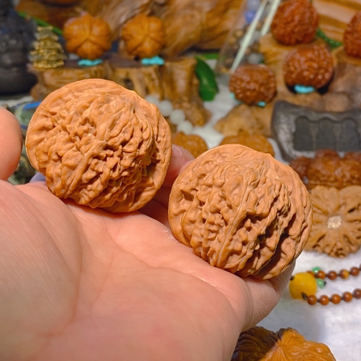 文玩核桃吊坠47平谷楼