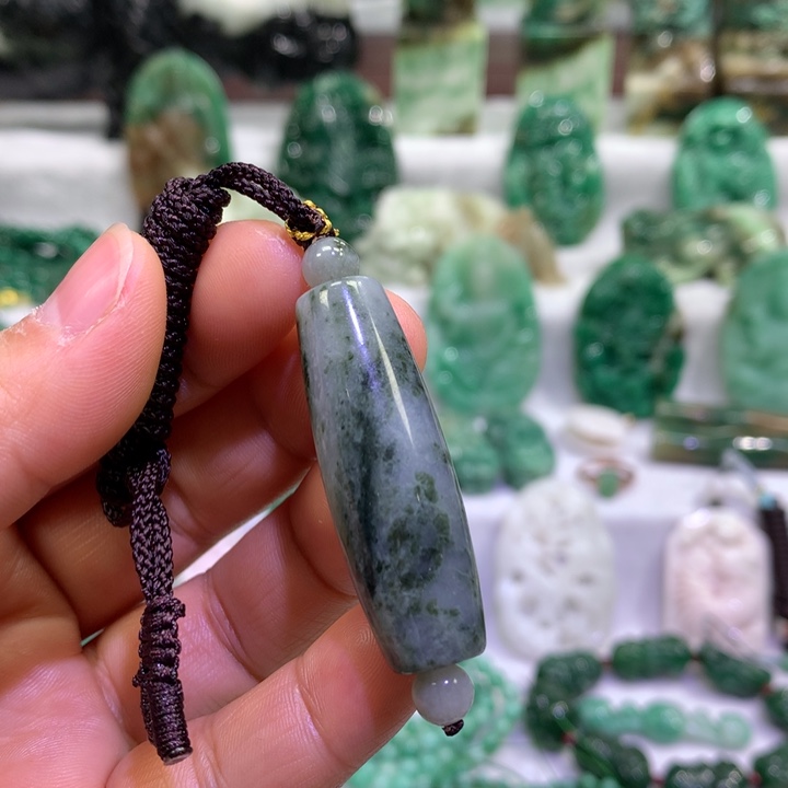 独山玉未镶嵌颈饰