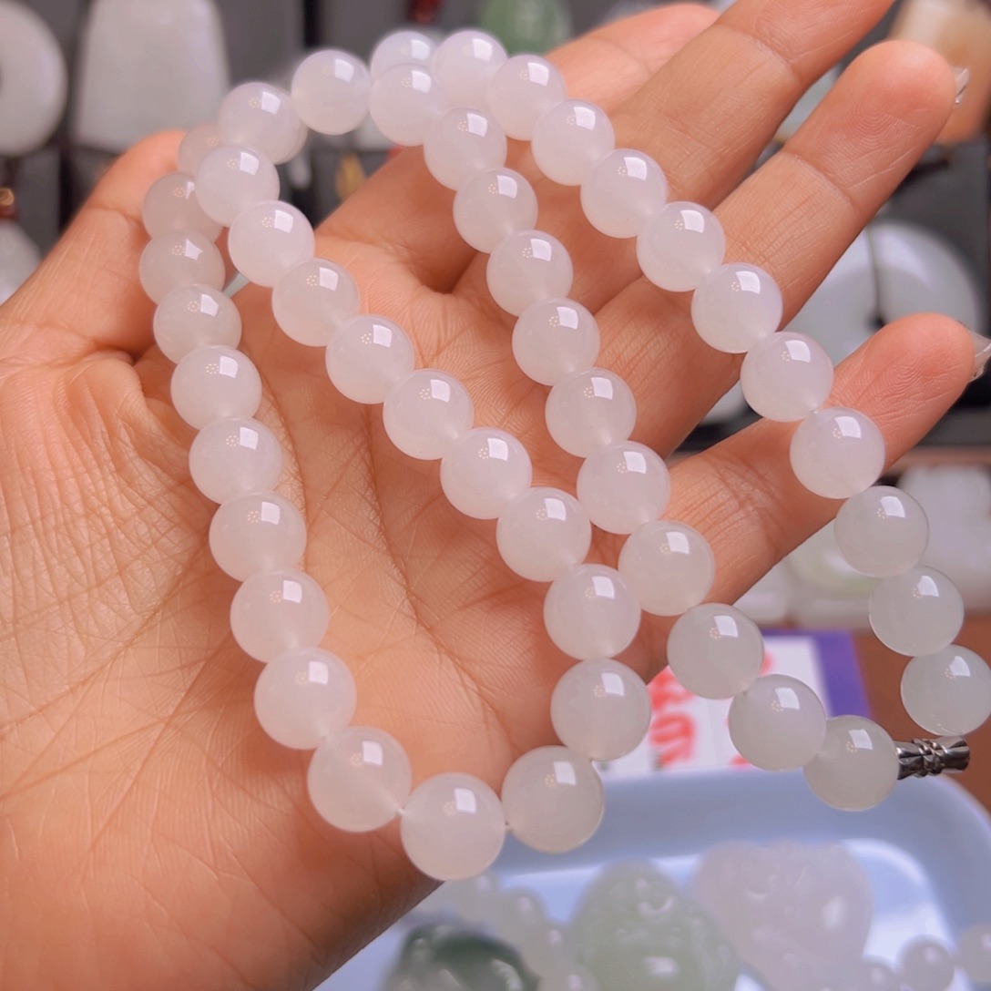 石英质玉颈饰未镶嵌