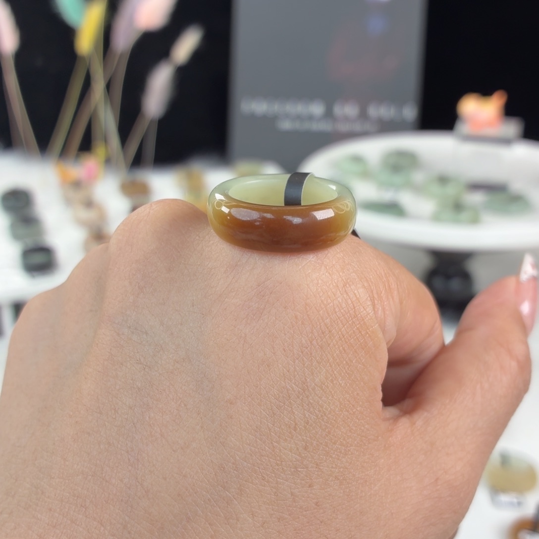 和田玉未镶嵌戒指Q96一口糖轮胎16.4不退换