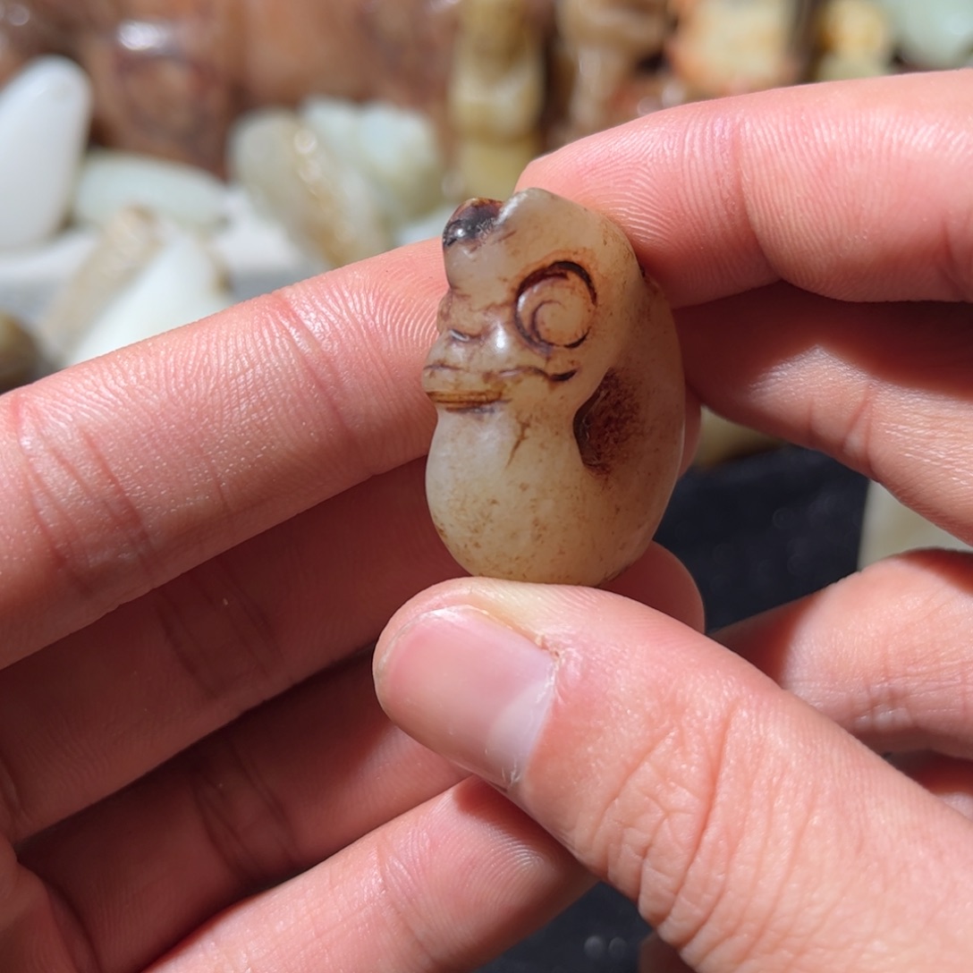 和田玉未镶嵌挂件