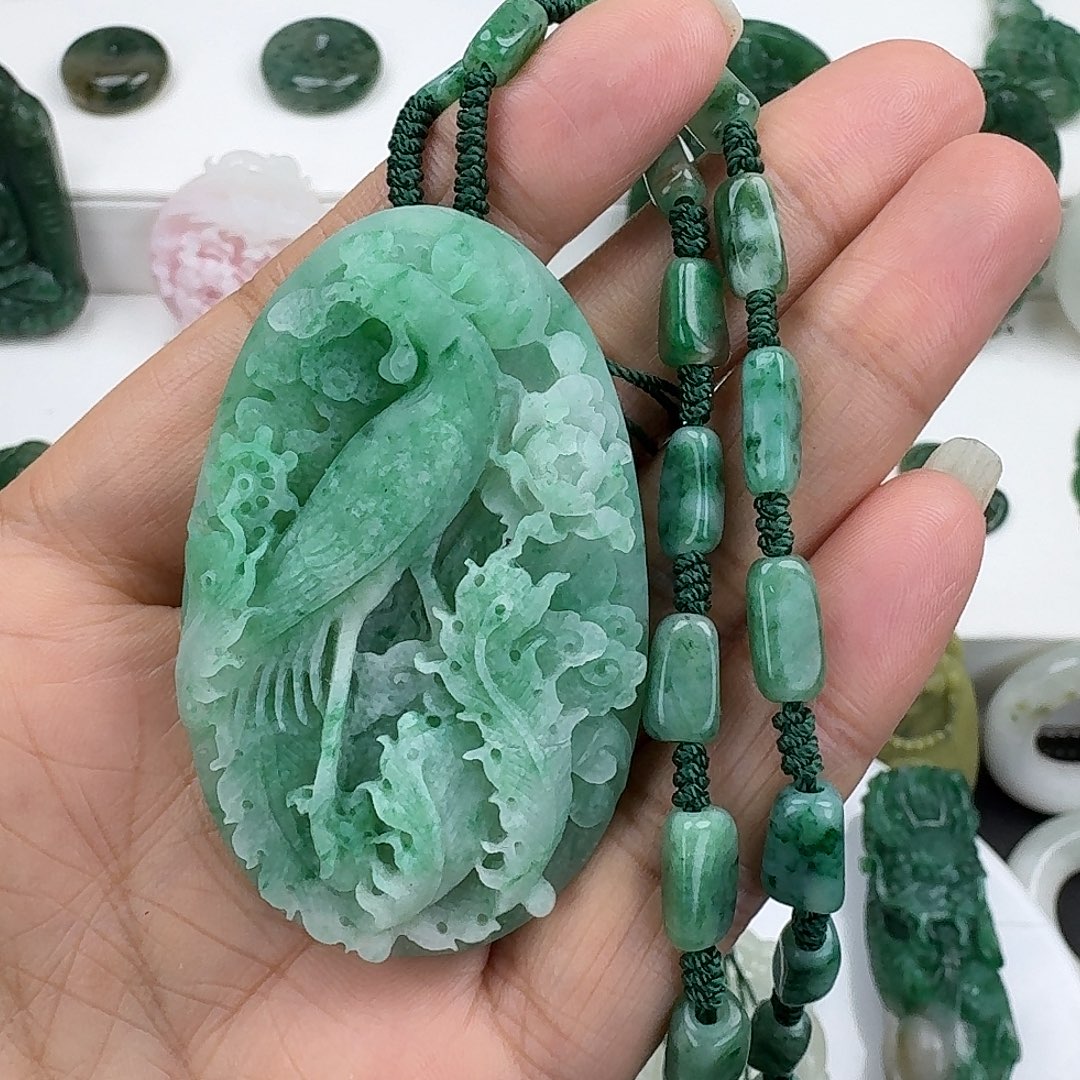 绒***花独山玉未镶嵌颈饰