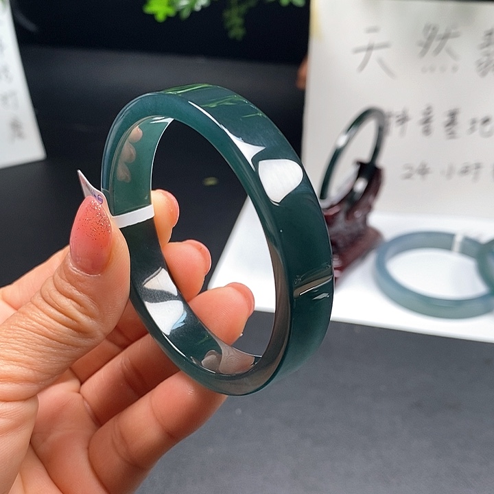 翡翠手镯未镶嵌55尺寸