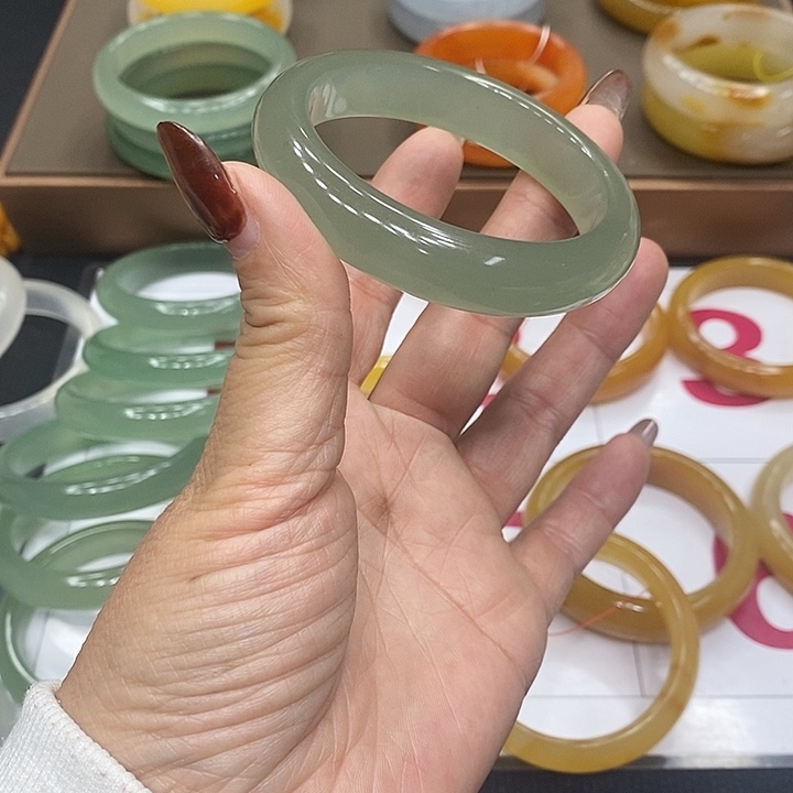 石英质玉（黄龙玉）未镶嵌手镯