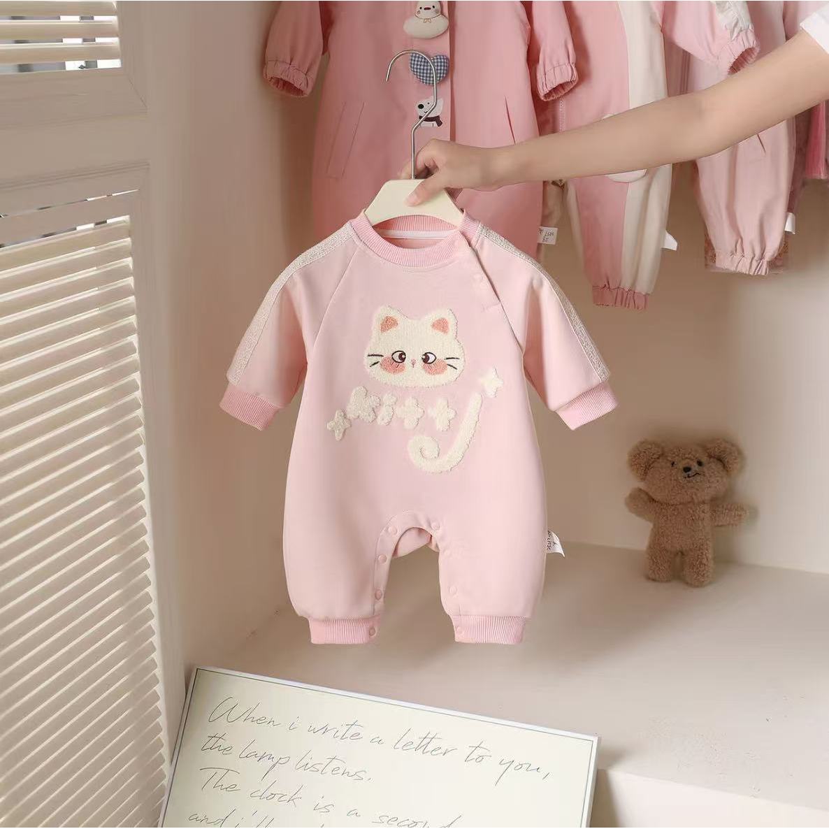 婴儿衣服春秋新款女宝宝新生儿连体衣满月百天外出服可爱