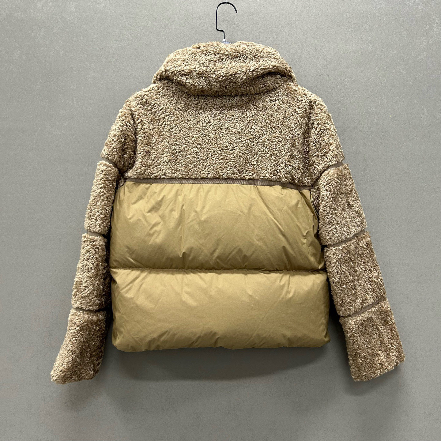 未使用 MONCLER SEGURA系列浅褐色长袖外套羽绒服2码 ys000122