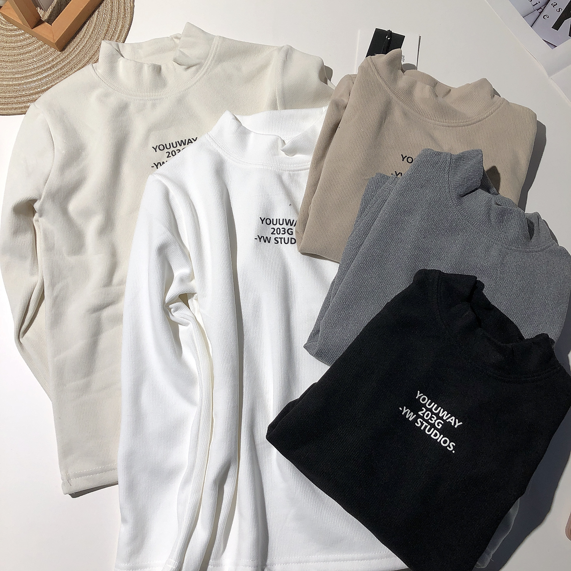 C146小猪大童暖绒打底衫Y字母款259014