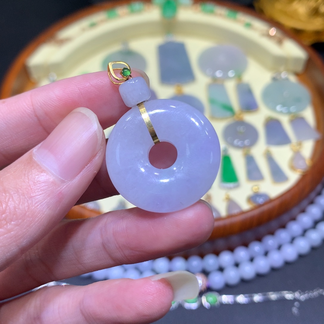 翡翠吊坠(不含链)18K金镶嵌