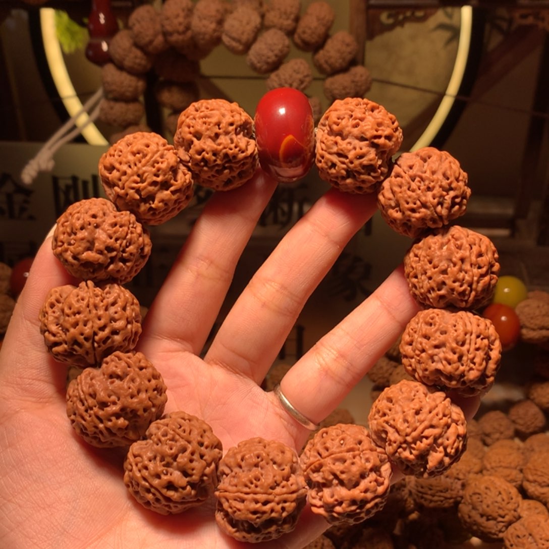 金刚菩提手串玉**浪1。                 