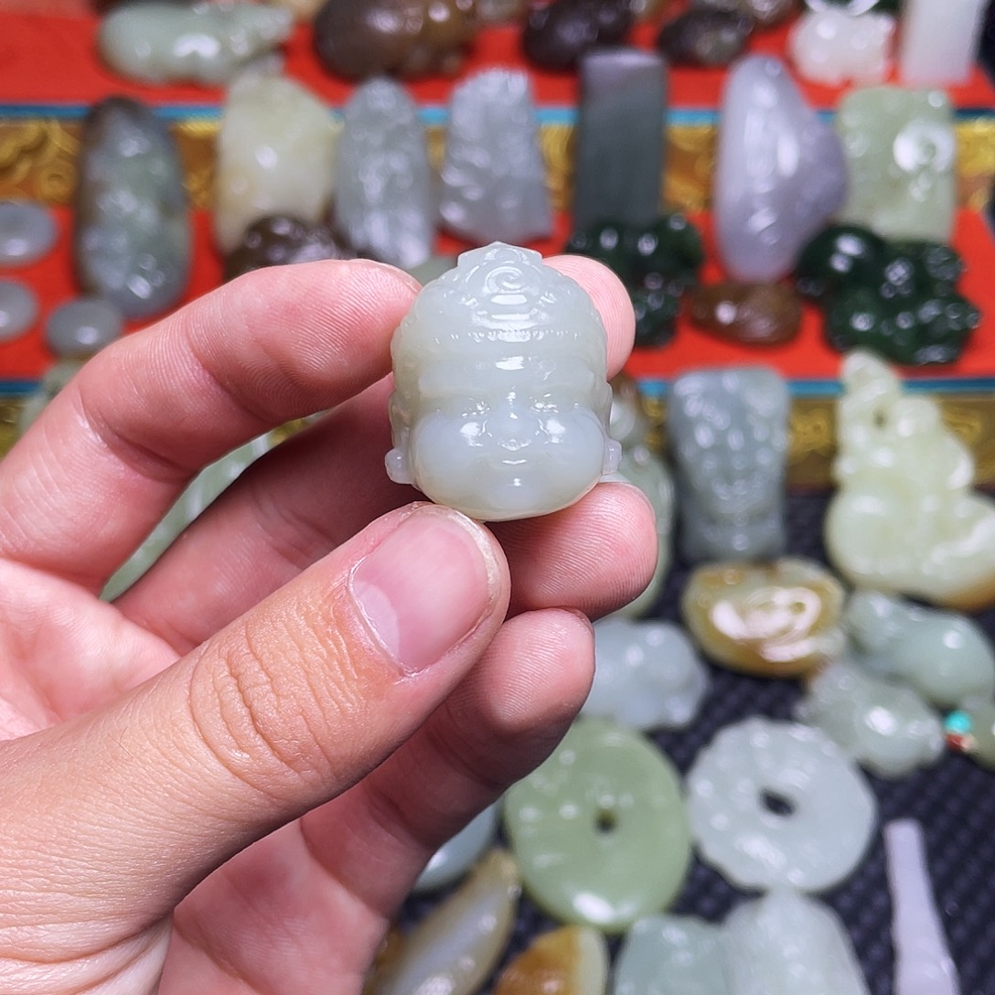 和田玉未镶嵌颈饰