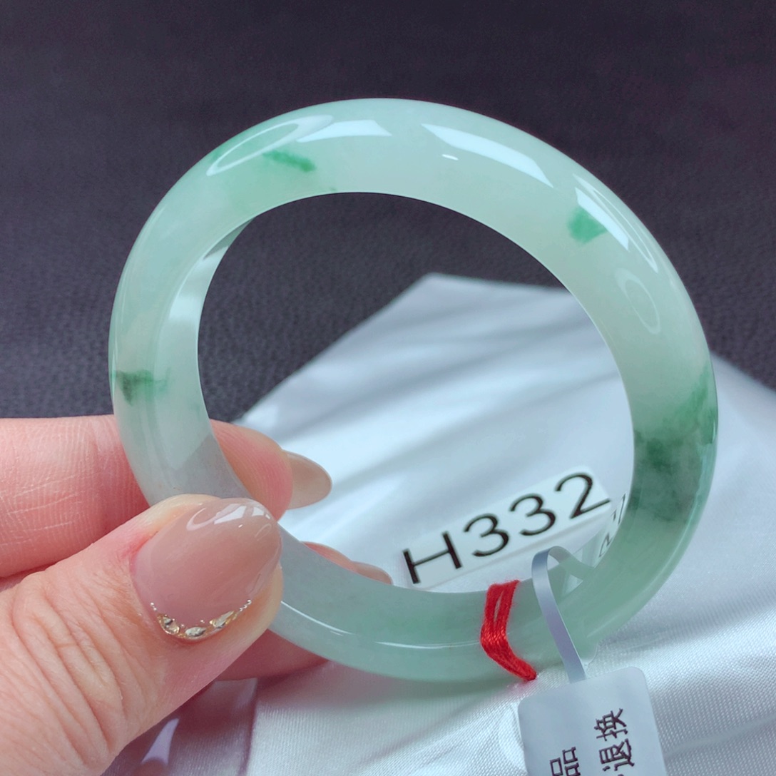 翡翠手镯未镶嵌手镯88