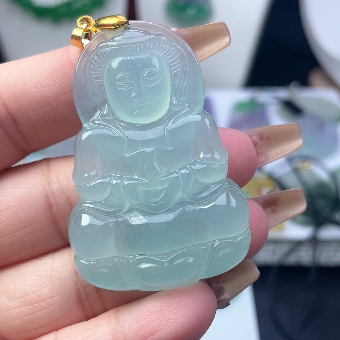 翡翠吊坠(赠链)未镶嵌