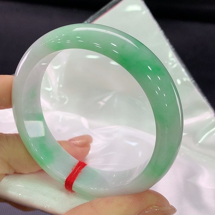 翡翠手镯未镶嵌正圈56