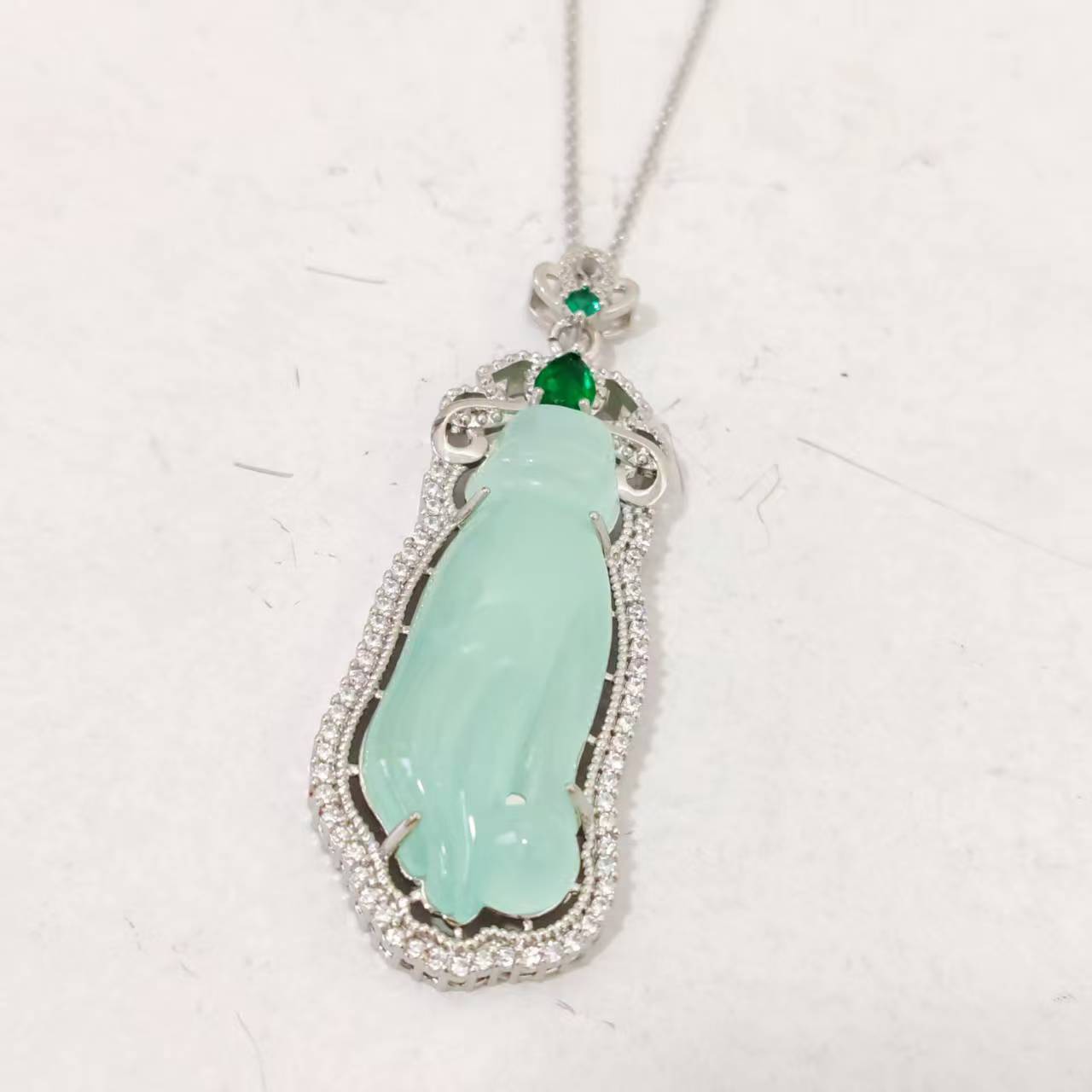 非金属珐琅吊坠 轻奢气质时尚百搭简约精致吊坠 ZDM13115310