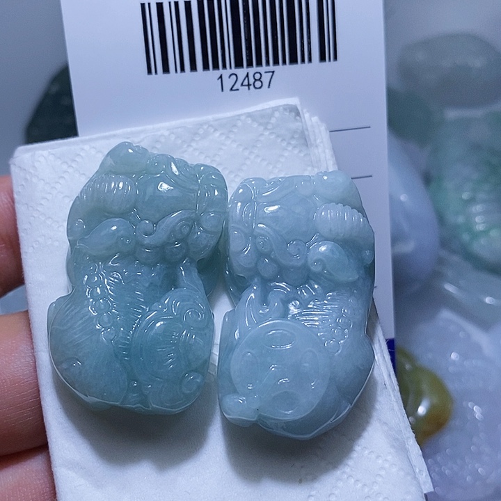 翡翠未镶嵌颈饰天光墟翡翠市场现金代购