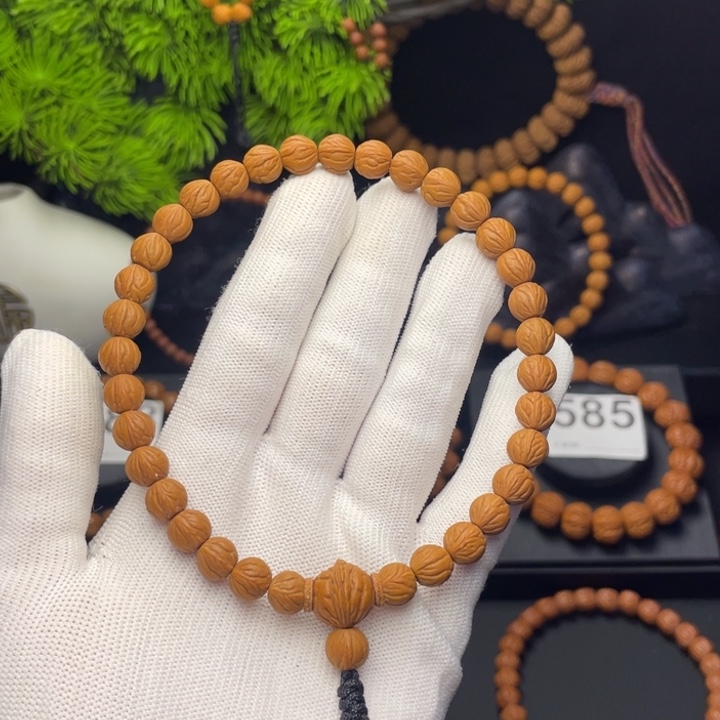 e***D桃核吊坠野生精品玉龙脊0.8尺寸