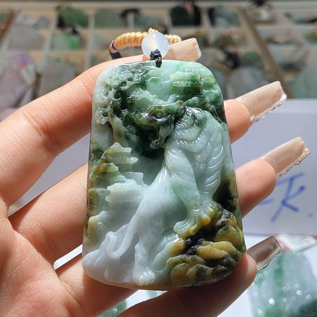 翡翠颈饰未镶嵌天然