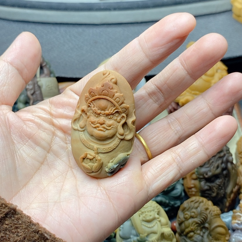 【闪购商品】定制石英质玉吊坠未镶嵌