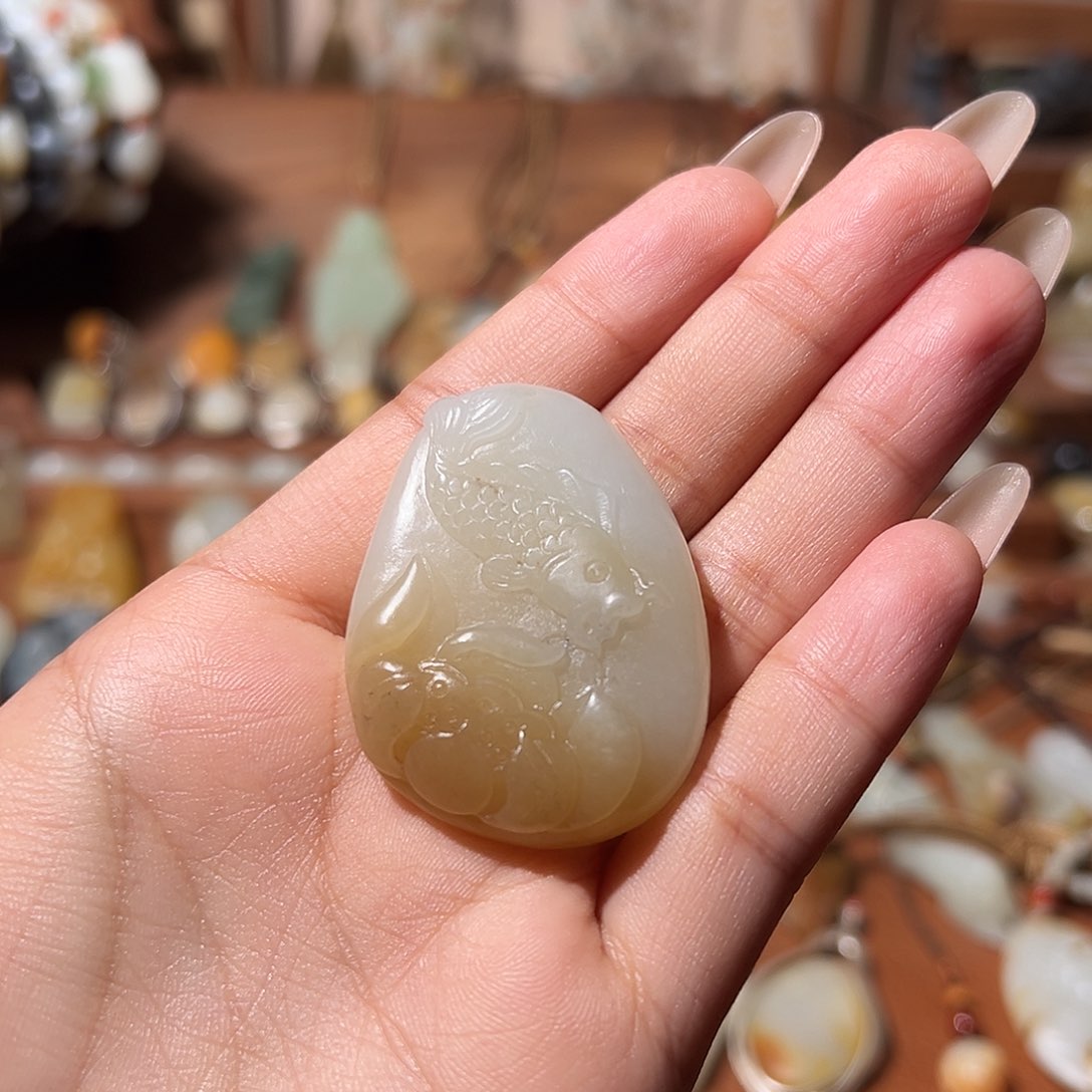 和田玉颈饰未镶嵌