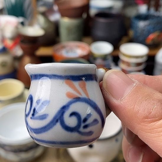    中古物品默认微瑕，谨慎参拍，满18包邮！