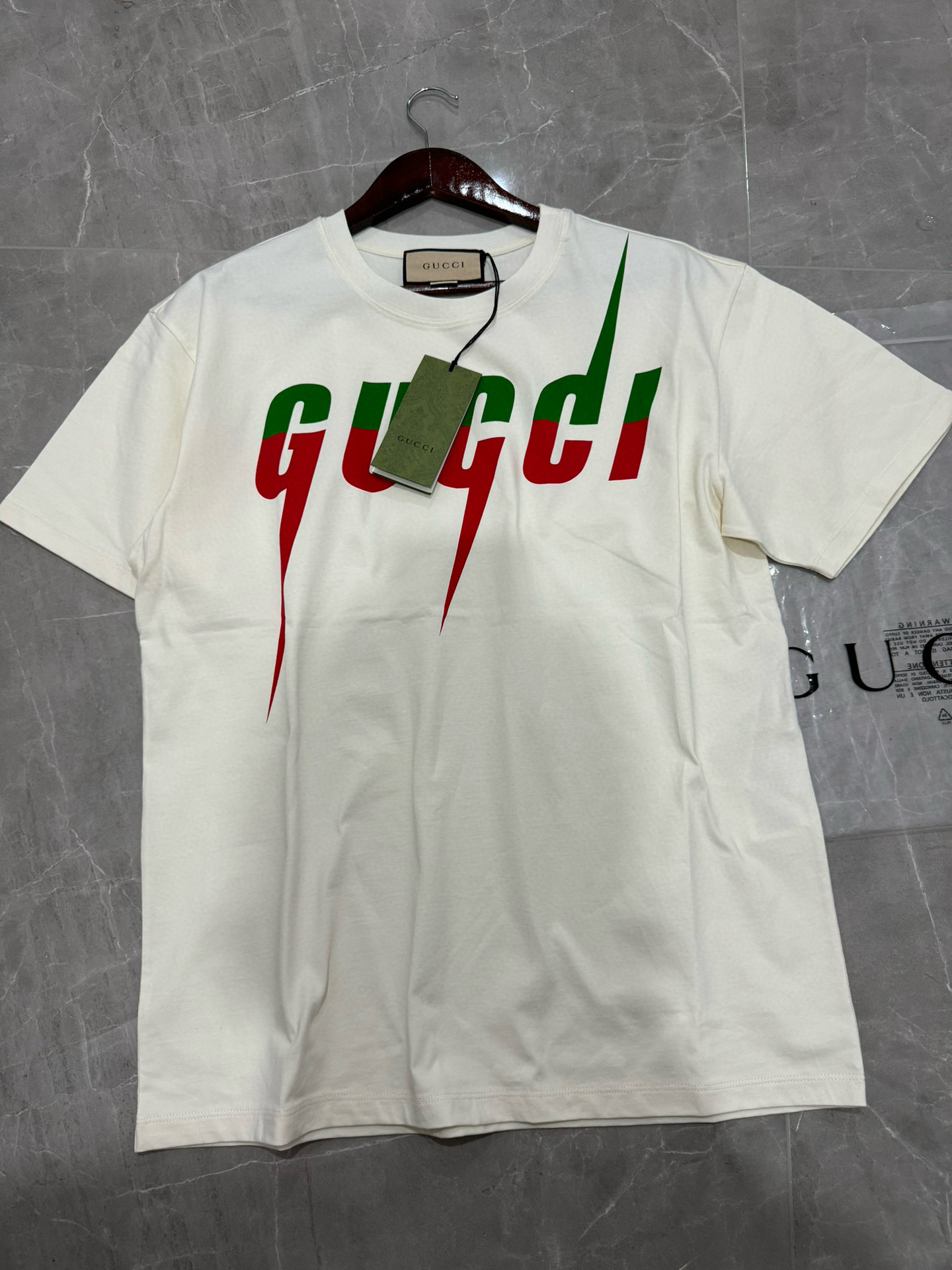 99新 GUCCI/古驰 白色 闪电标时尚