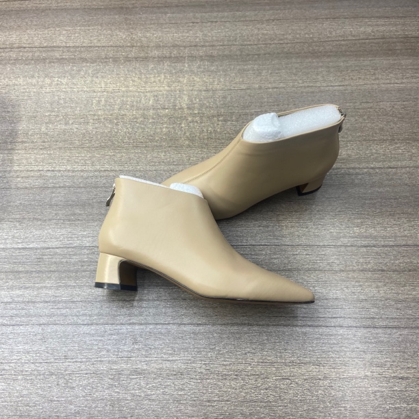 女低跟冬时装靴跟鞋春季短靴粗跟尖头秋耐脏高跟2623-2