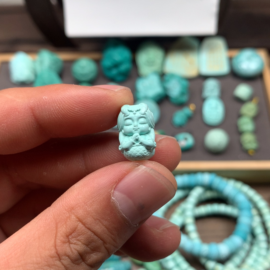 绿松石雕刻未镶嵌