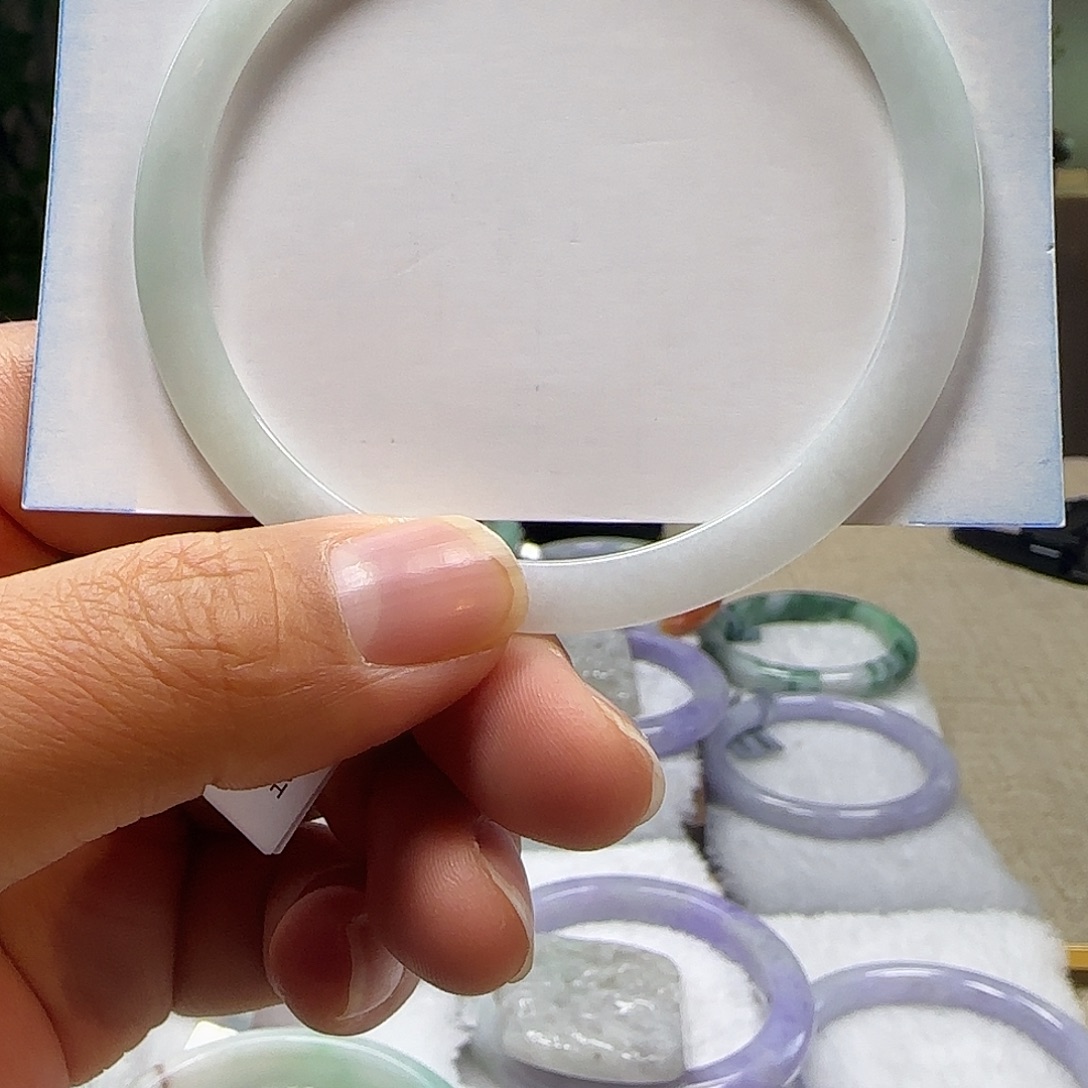 翡翠未镶嵌手镯62*2.2*6.7白月光翡翠小叮铛