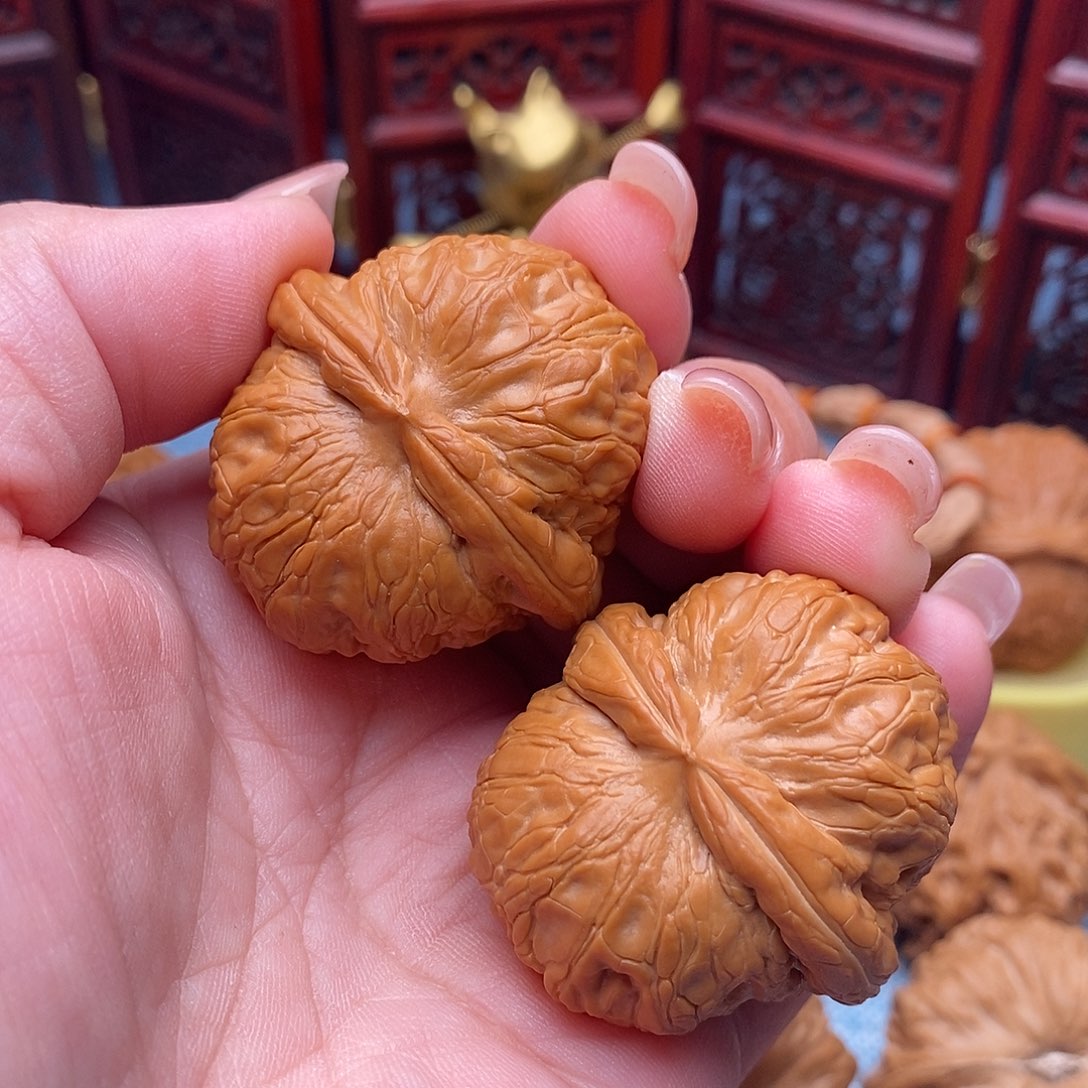 多***师文玩核桃把件40全元宝