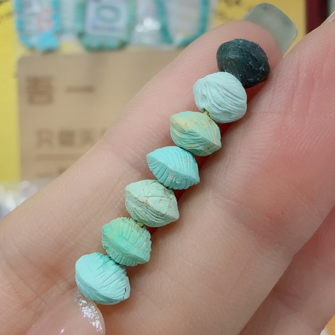 未镶嵌绿松石珠宝奇石