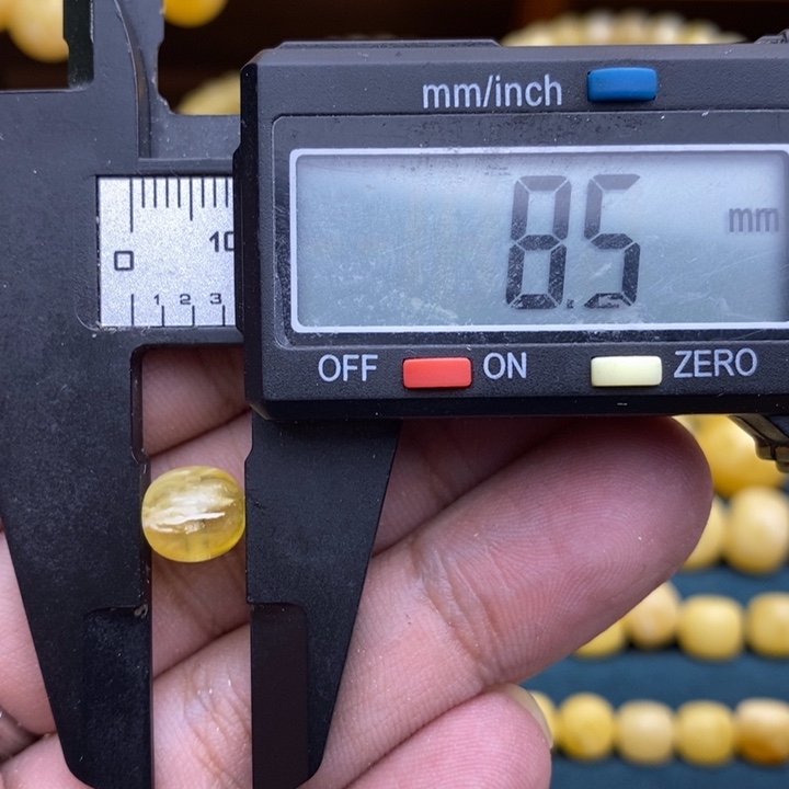 琥珀未镶嵌裸石6号8.5*6.5微瑕
