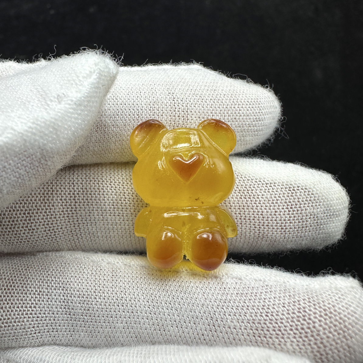 Z1707天然蜜蜡奶黄俏色小熊尺寸16.3✖️21✖️14无优化