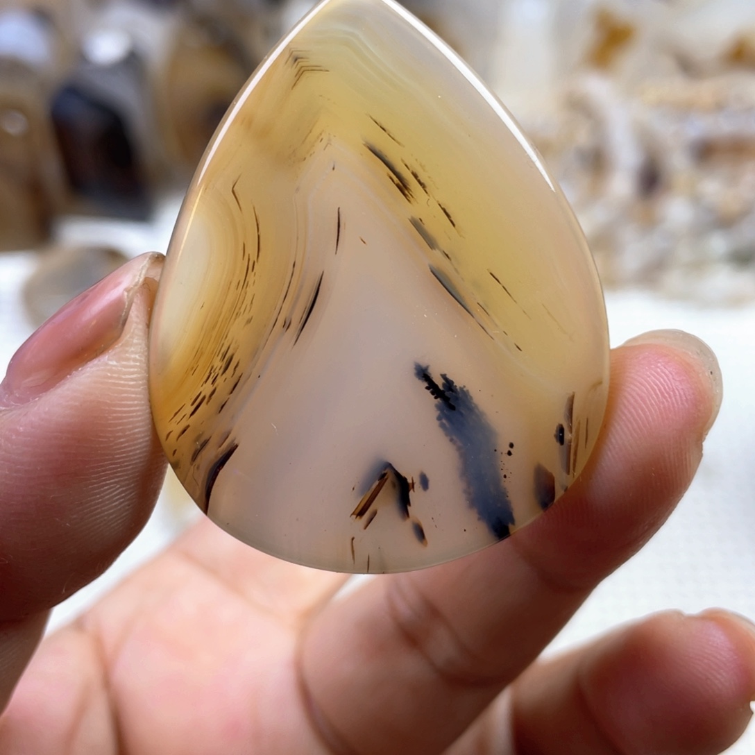 玛瑙/玉髓未镶嵌颈饰