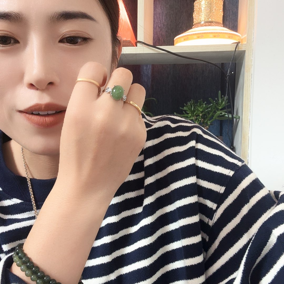 蛇纹石玉未镶嵌戒指