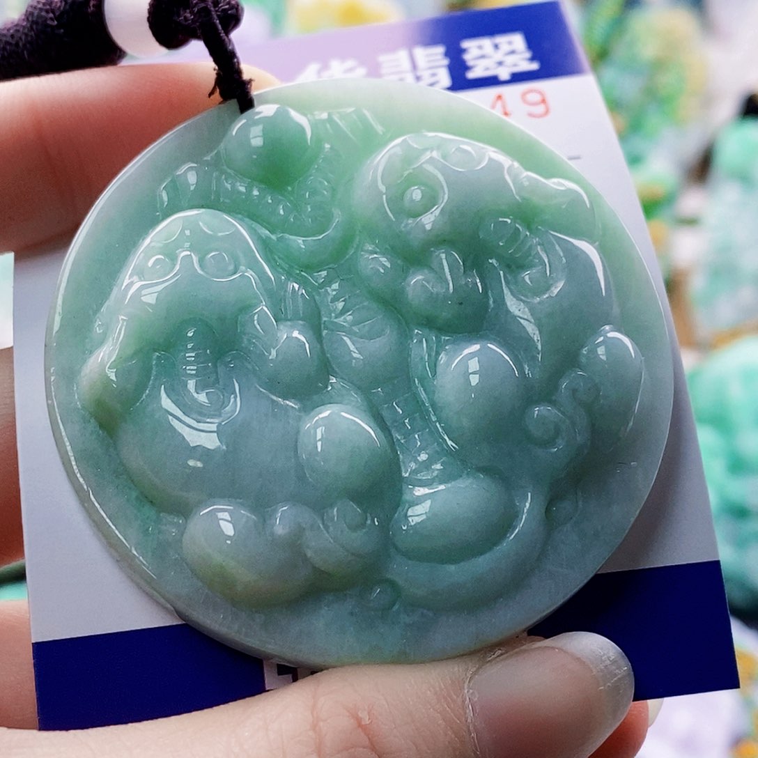 吊坠(不含链)未镶嵌翡翠