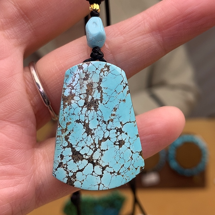 绿松石未镶嵌原矿