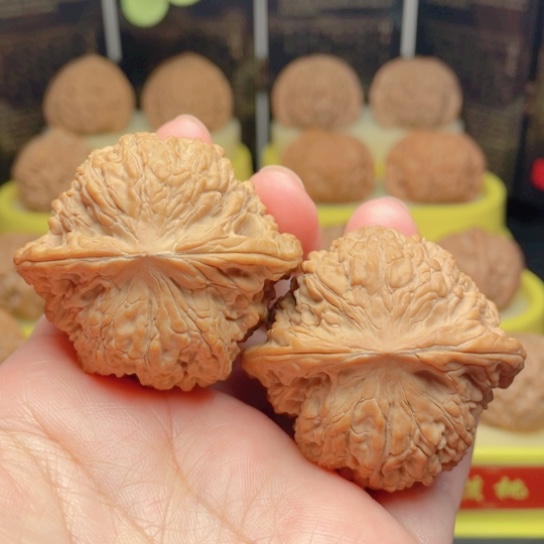 文玩核桃吊坠47全品龙洞峪狮子头