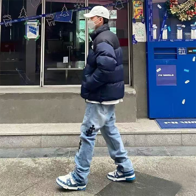 经典高端潮牌字母鞋子收纳