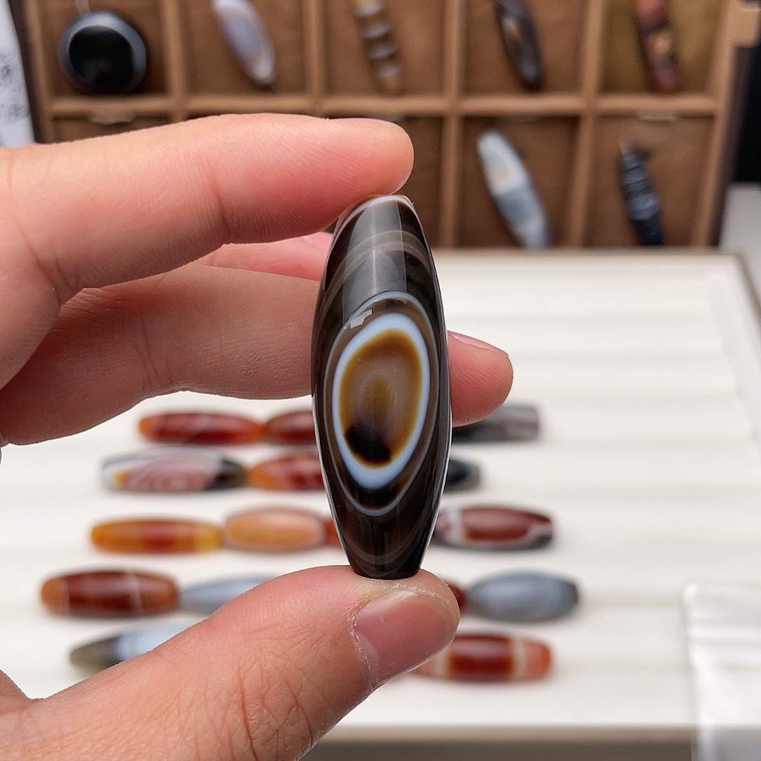 玛瑙/玉髓颈饰合金编**强