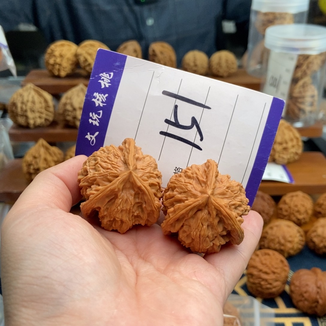 文玩核桃吊坠39三棱