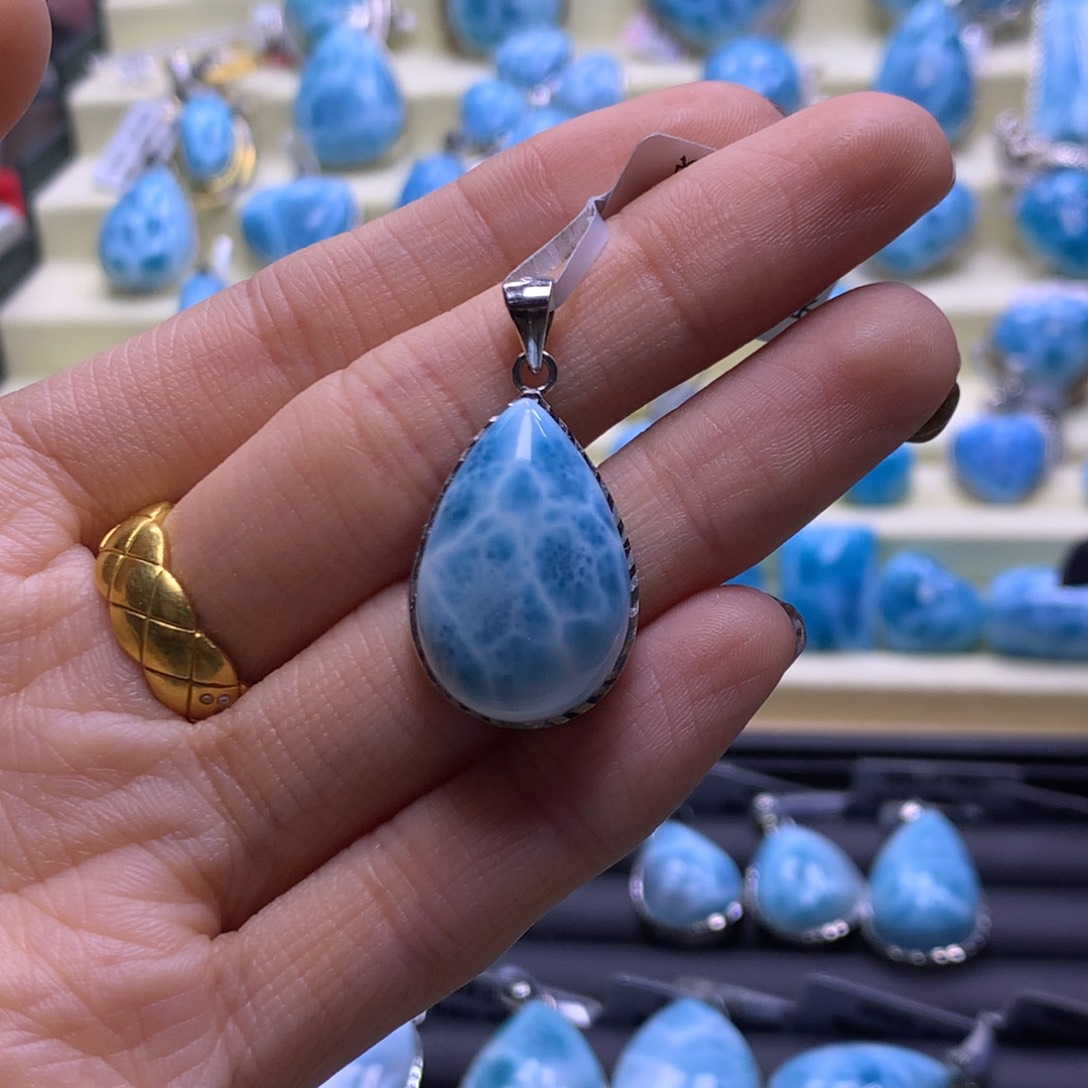 针钠钙石（海纹石）未镶嵌颈饰水滴吊坠色差略异