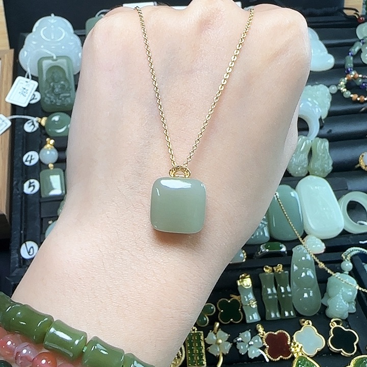 和田玉银S925镶嵌颈饰送链子送绳